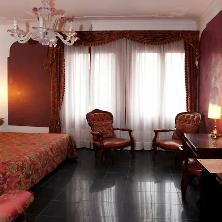Ca Favretto San Cassiano - Residenza D'epoca Hotel 4*