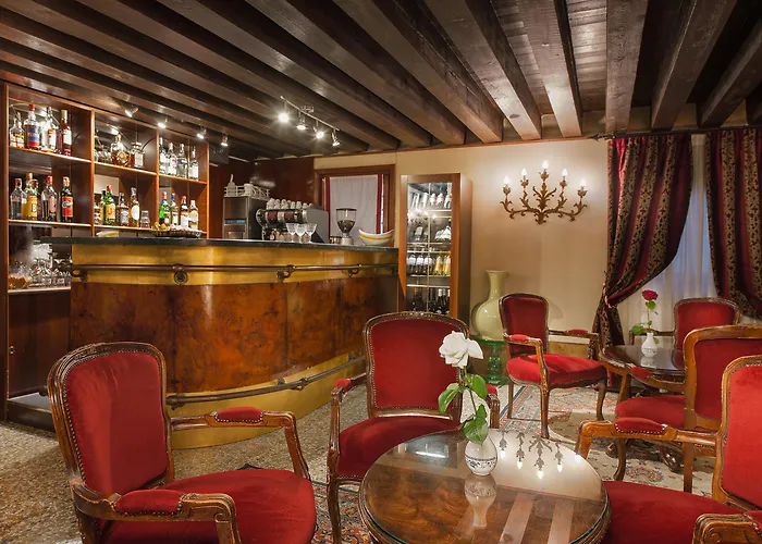 Ca Favretto San Cassiano - Residenza D'epoca Hotel 4*